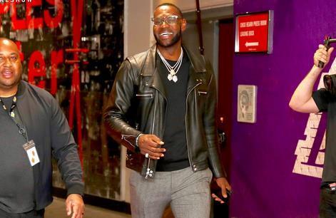 半场战报：巴西国际1-0桑托斯，帕特里克破门（半场快讯：巴西国际1-0领先桑托斯，帕特里克建功）