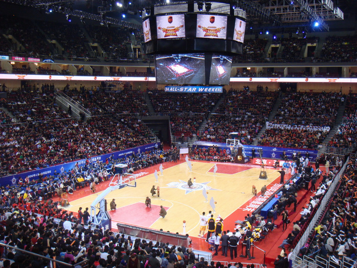 每体：巴萨考虑出售卡萨多并标价3000万欧，切尔西对他感兴趣（每体：巴萨拟以3000万欧出售卡萨多，切尔西有意引进）